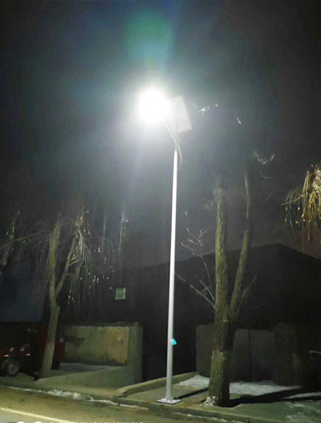 积石山县阿克苏太阳能路灯项目