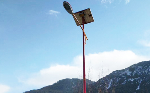 如何选择高质量的阿克苏太阳能路灯材料：全方位指南